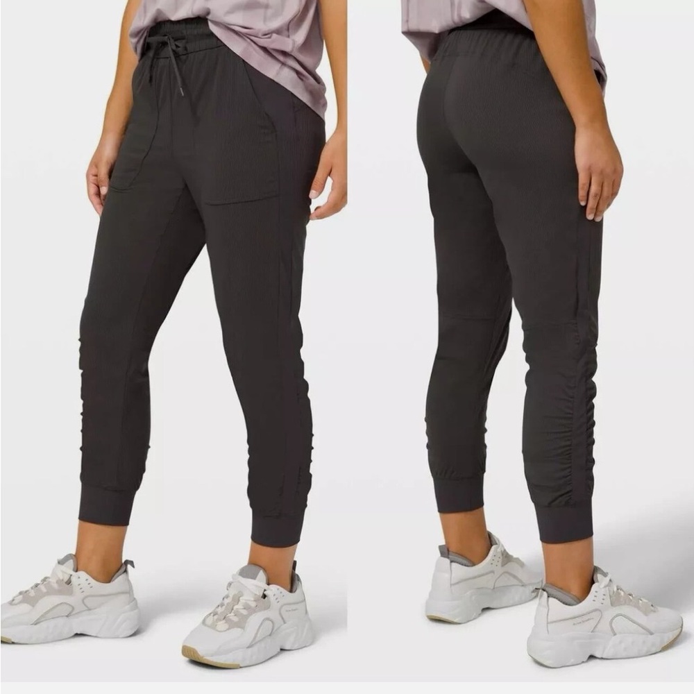 Lululemon Beyond the Studio 7/8 Joggers Black Size 0 NWT